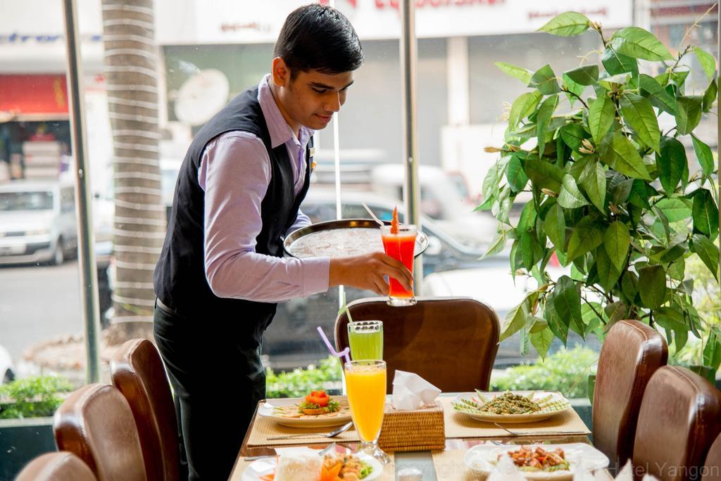 City Hotel Yangon Eksteriør bilde