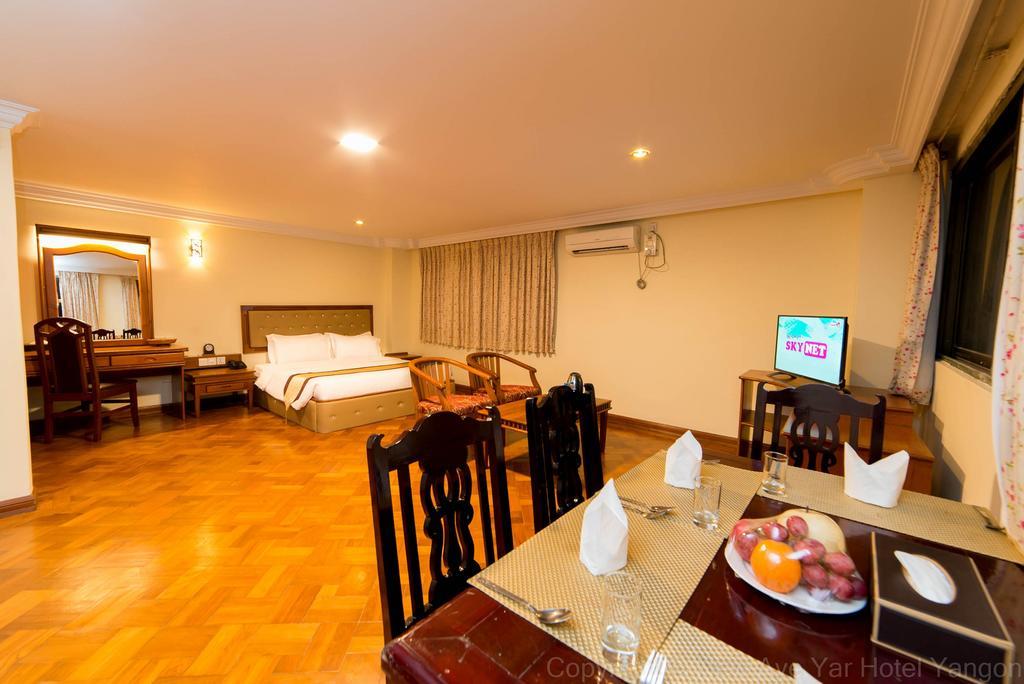 City Hotel Yangon Eksteriør bilde