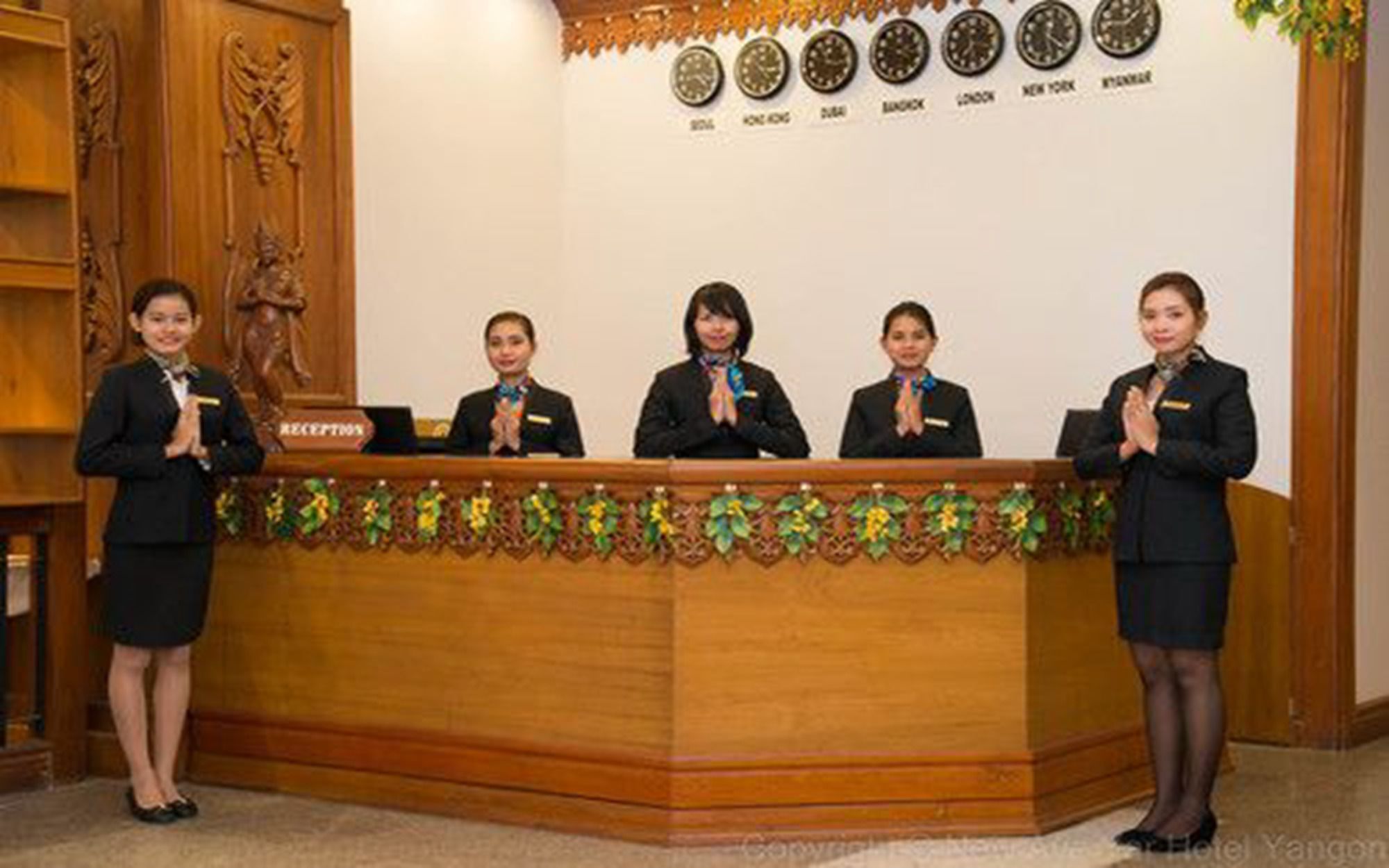 City Hotel Yangon Eksteriør bilde