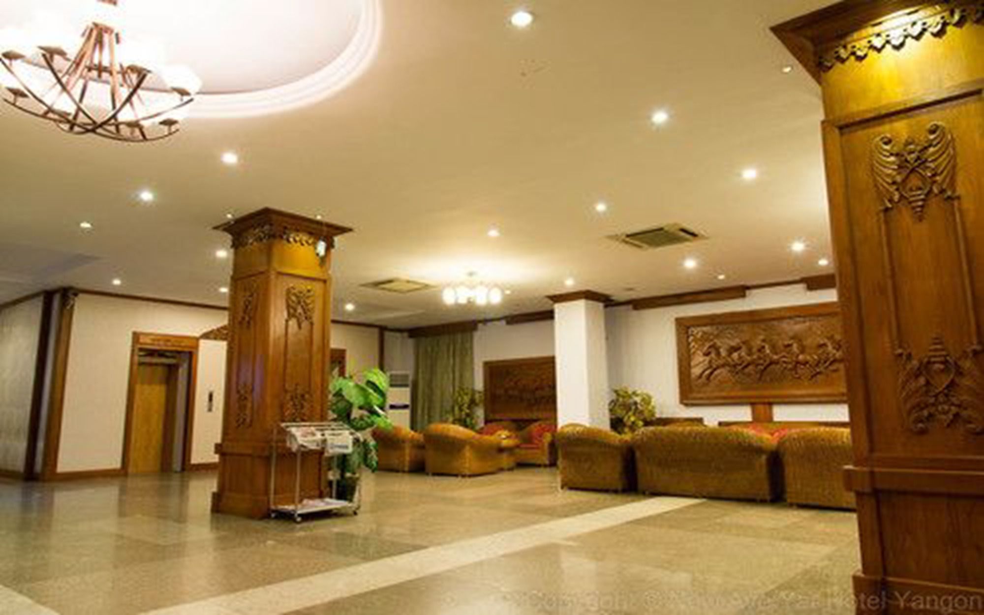 City Hotel Yangon Eksteriør bilde